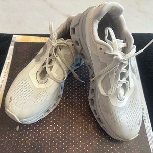 On CloudWomen Lightweight White Athletic Sneakers